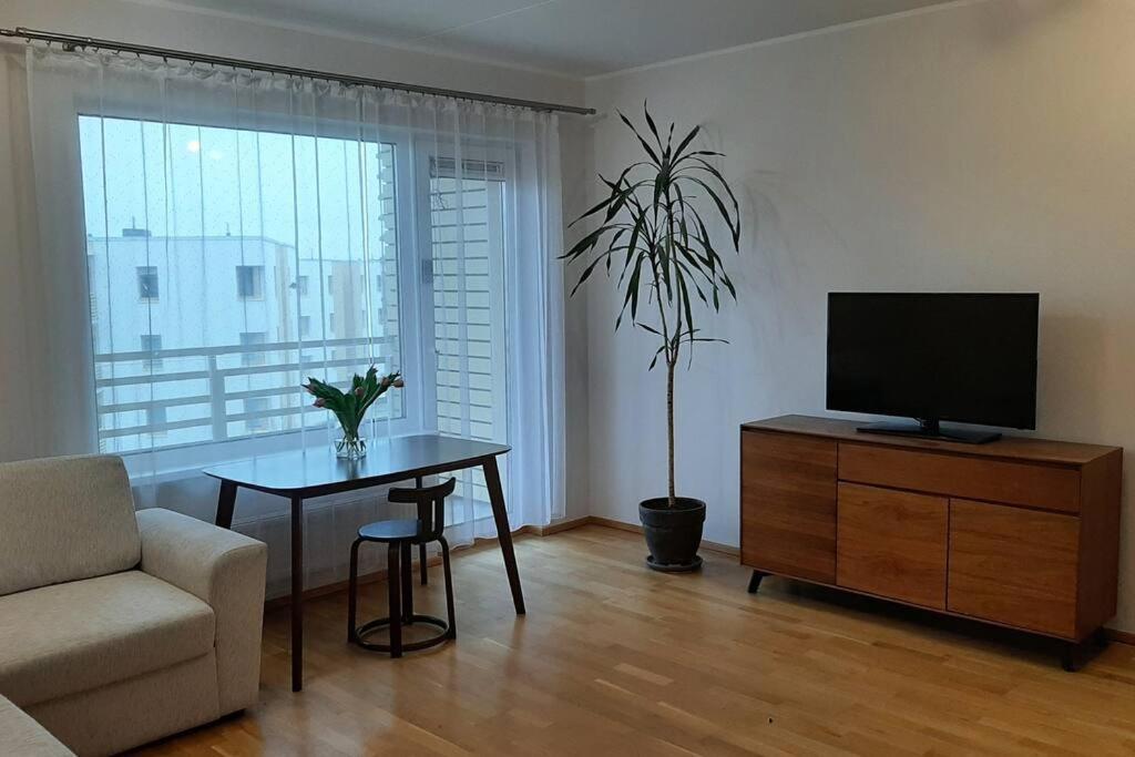 Puhas 2 Toaline Kakumaee Korter Tallinn Bagian luar foto